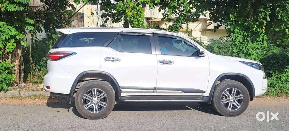 Fortuner 4x2 Automatic Diesel 72000 Km Driven