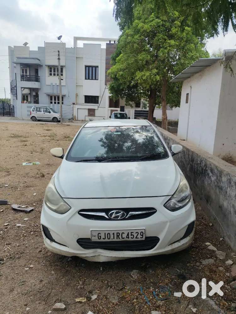 Hyundai Fluidic Verna 2013