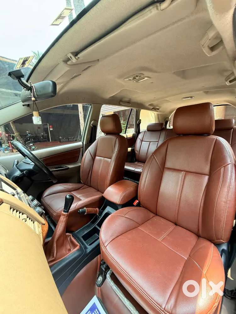 Immaculate 2015 Toyota Innova Mt - Silver - Neat & Clean - 160k Km