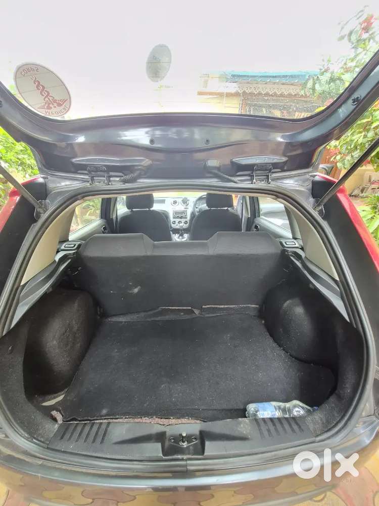 Ford Figo Petrol Zxi 2013 Year