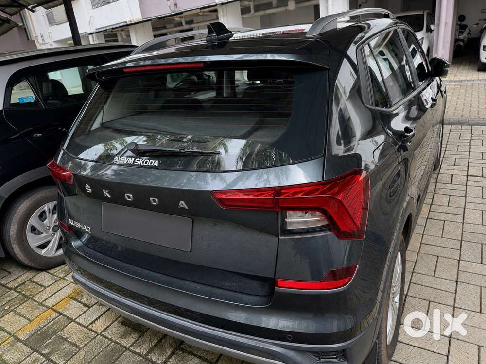 Skoda Kushaq 1.0 Ambition Mt, Carbon Steel