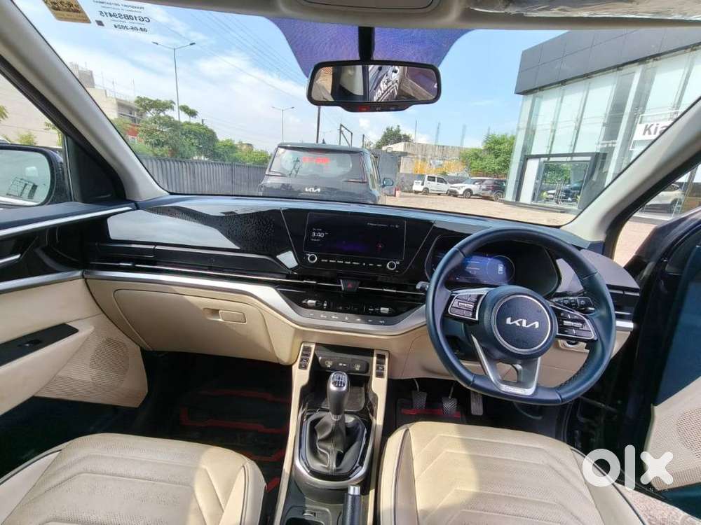 Carens D1.5 6mt Luxury 7 Imperial Blue