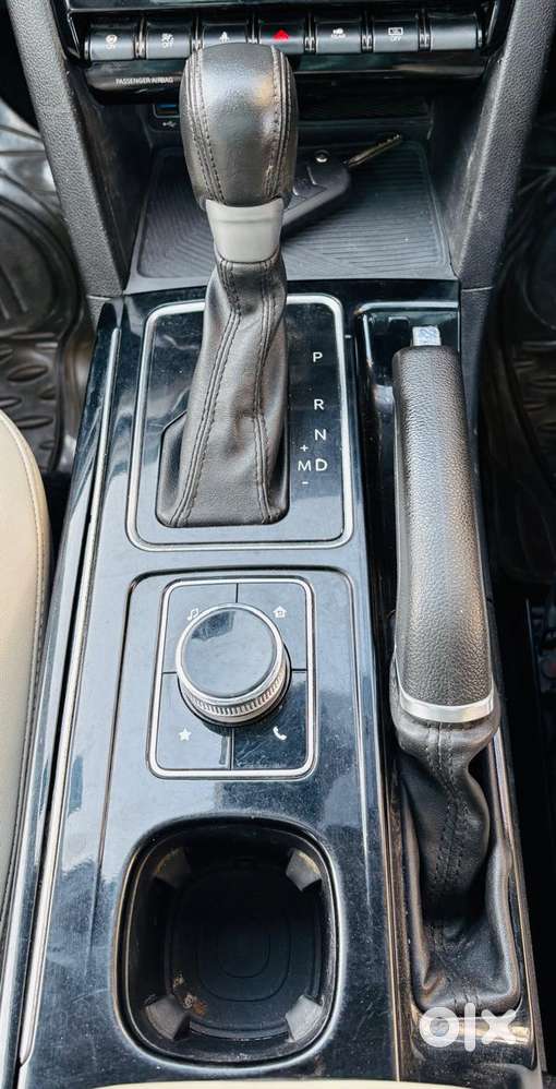 Mahindra Xuv700 2.0 Ax 7 Petrol At Str, 2022, Petrol