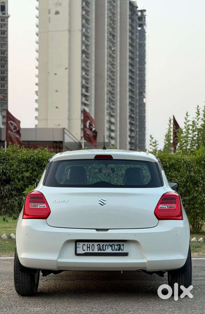 Maruti Suzuki Swift 1.2 Vxi (o), 2022, Petrol