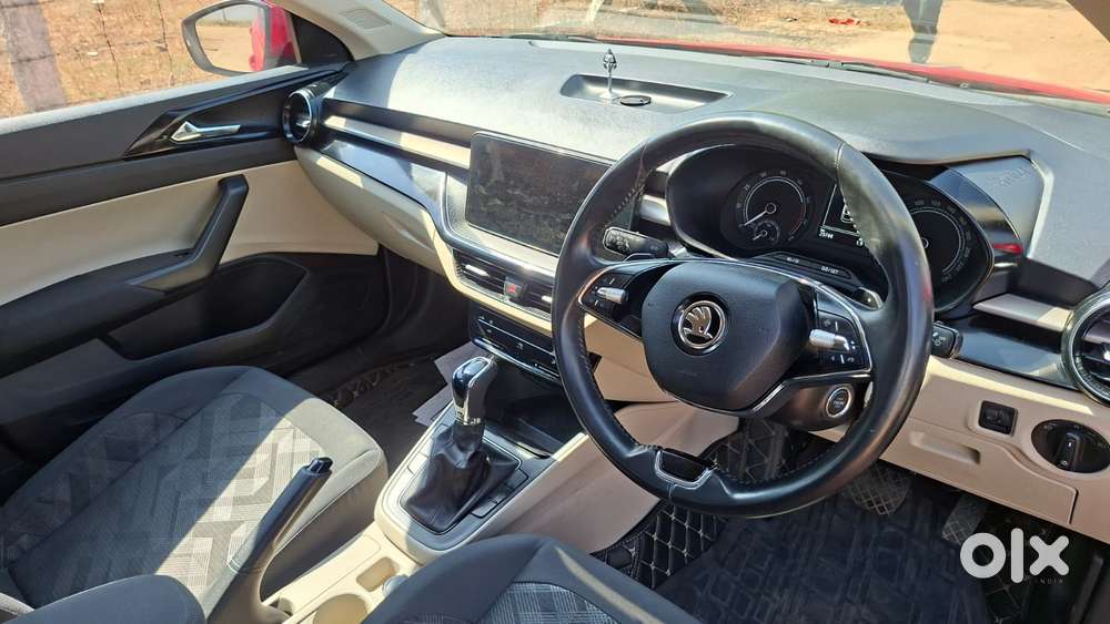 Skoda Slavia Ambition 1.0l Tsi At, 2024, Petrol