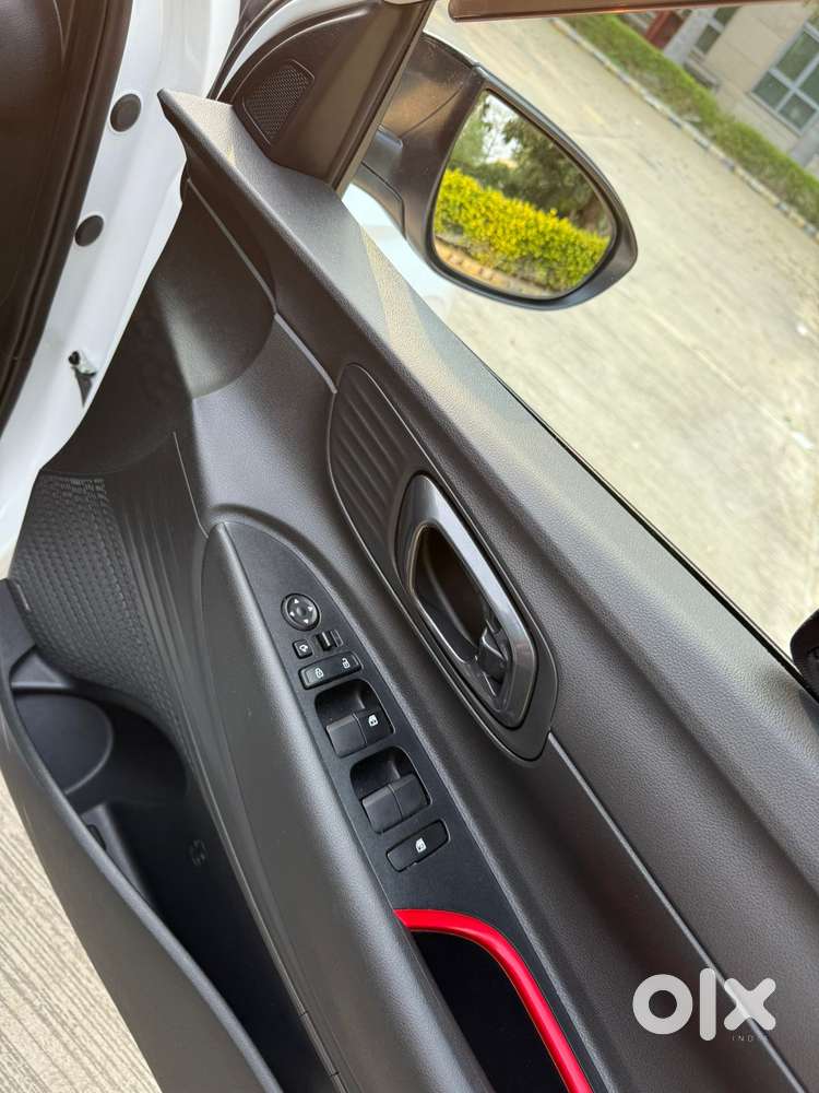 Hyundai I20 Asta (o) 1.2 Ivt Dual Tone, 2022, Petrol