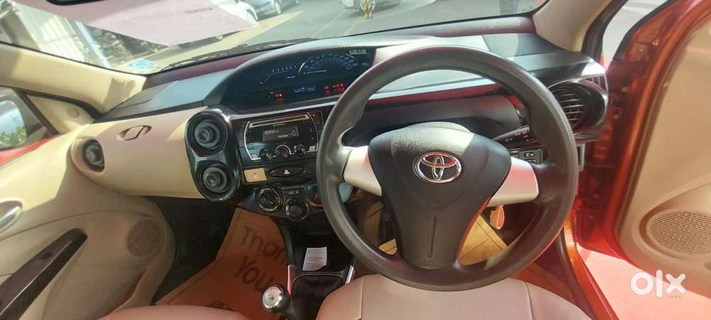 Toyota Etios Liva V Dual Tone, 2018, Petrol