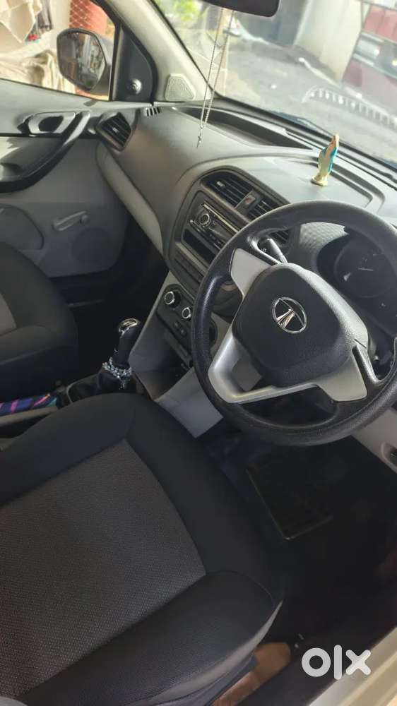Tata Tiago Revotron 2018