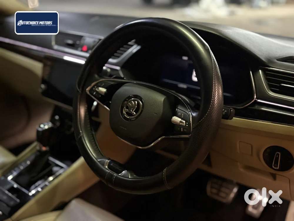 Skoda Superb 2.0 L&k Tsi At, 2023, Petrol
