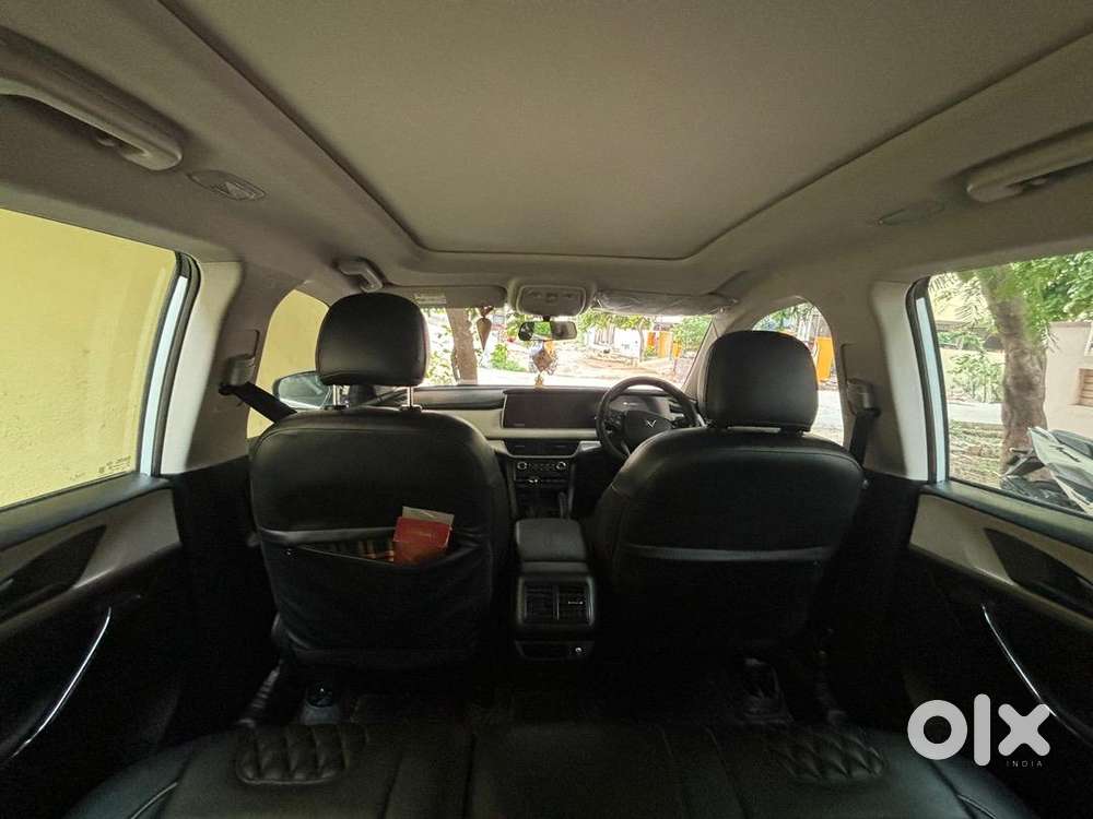 Mahindra Xuv700 2023 Diesel Well Maintained