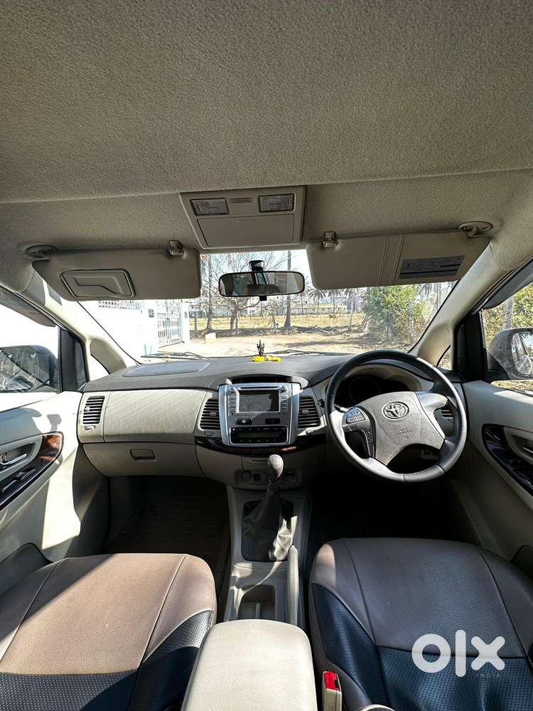 Toyota Innova Diesel 2014