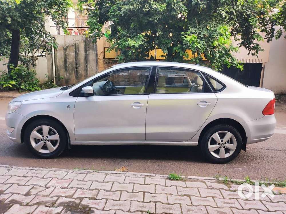 Skoda Rapid Elegance Mpi, 2015, Petrol