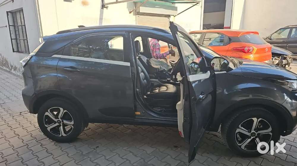 Tata Nexon 1.5 Petrol 2021 (sunroof)