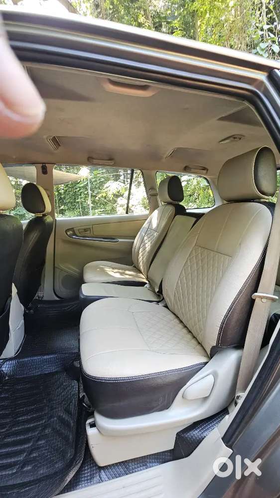 Innova 2012 Model Taxi Sevicle