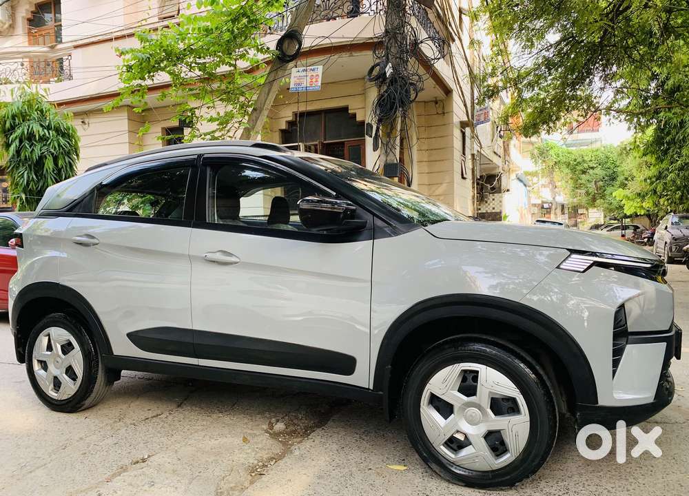 Tata Nexon Pure 1.2 S Revotron Petrol 6 Mt, 2025, Cng & Hybrids