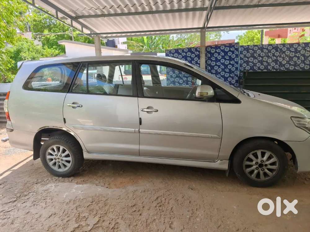 Well Maintained Single Handed Toyota Innova 2.5 Vx 2012 - 8seater
