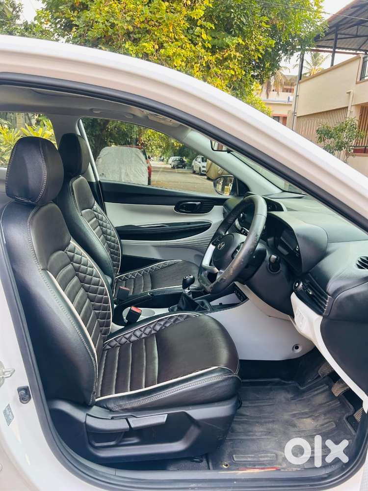 Hyundai I20 Asta (o) 1.2 Mt, 2023, Petrol