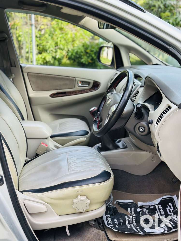 Toyota Innova 2.5 V 7 Str, 2013, Diesel
