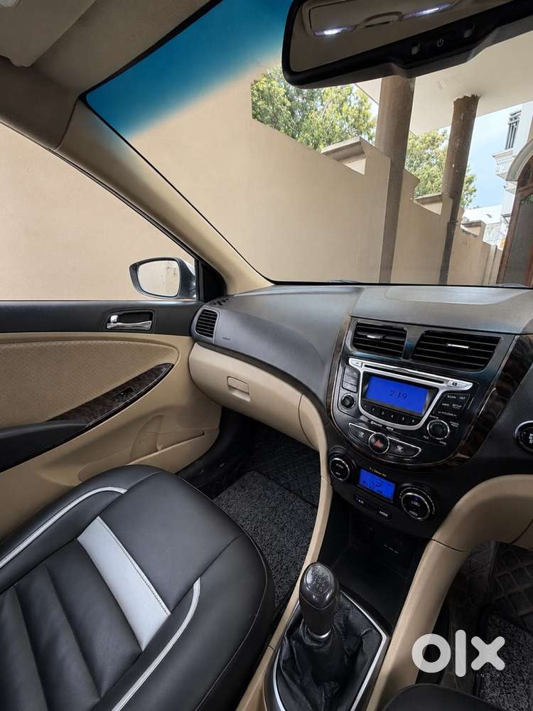 2012 Hyundai Fluidic Verna Push Button