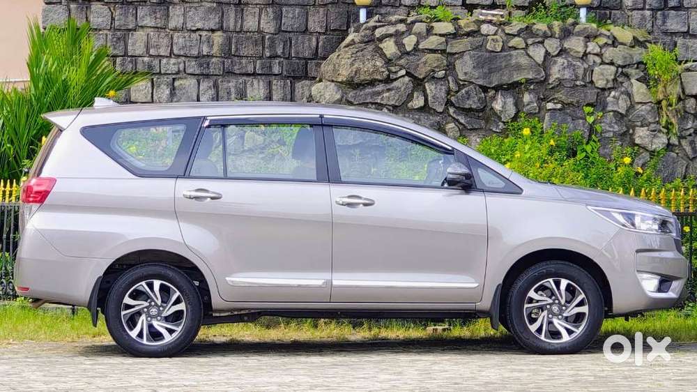 Toyota Innova Crysta, 2025, Diesel