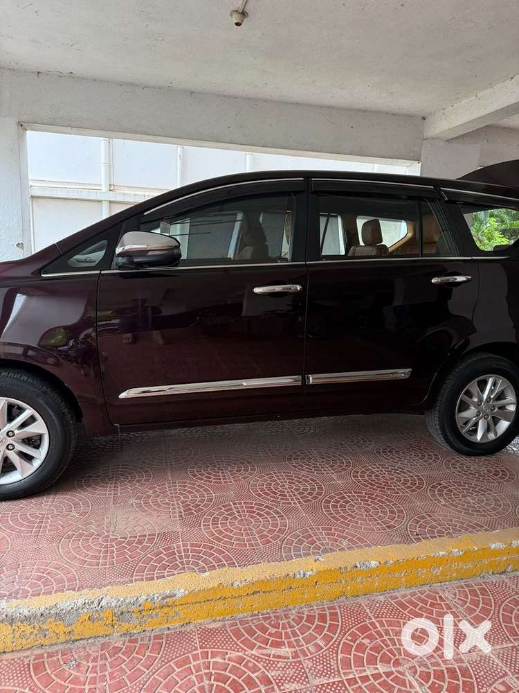 Toyota Innova Crysta 2020 Diesel 27500 Km Driven