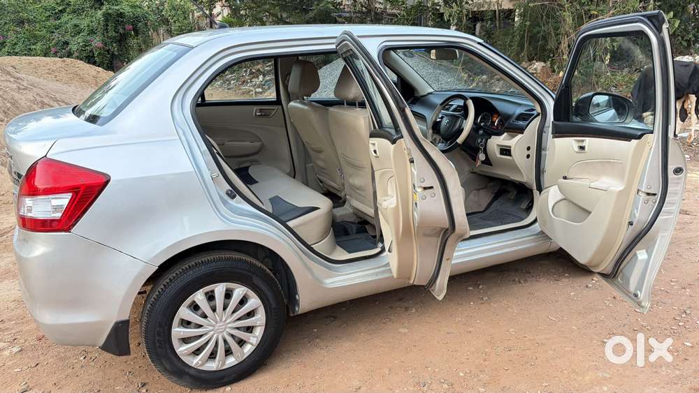 Maruti Suzuki Swift Dzire 1.2 Vxi Bsiv, 2015, Petrol