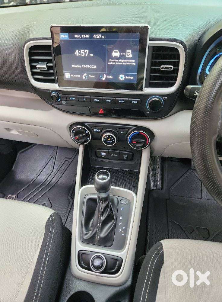 Hyundai Venue 1.0 S (o) Turbo Dct, 2025, Petrol