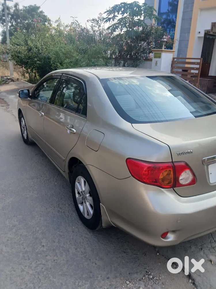 Toyota Corolla Altis 2010