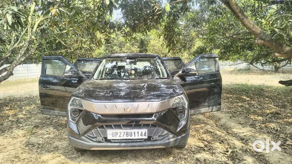 Mahindra Xuv 3xo 2025 Petrol 28000 Km Driven