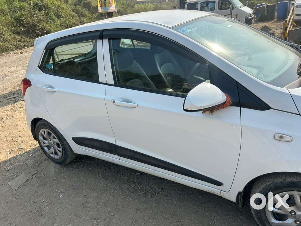 All 4 New Tyres. Blaupunkt Touch Screen Infotainment System