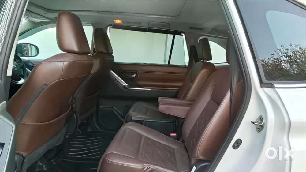 Toyota Innova Hycross 2.0 Zx (o) Hybrid 7 Str, 2024, Petrol