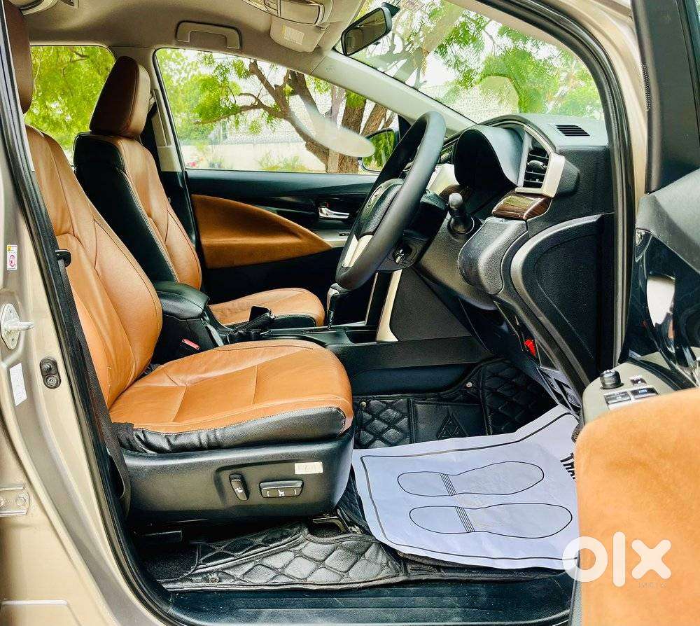 Toyota Innova Crysta 2.8 Zx At 7 Seater, 2016, Diesel