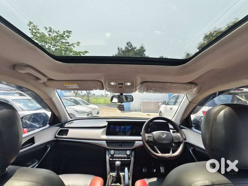 Mahindra Xuv700 2.0 Ax 5 Petrol Mt 7 Str, 2022, Petrol