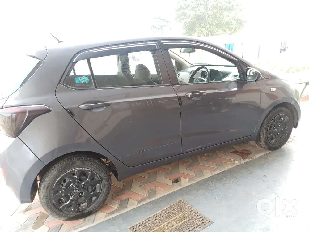 Hyundai Grand I10 2015 Petrol 140000 Km Driven