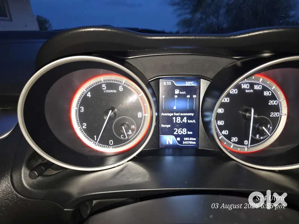 Maruti Suzuki Swift Zxi 2024 Petrol Automatic Dual Tone