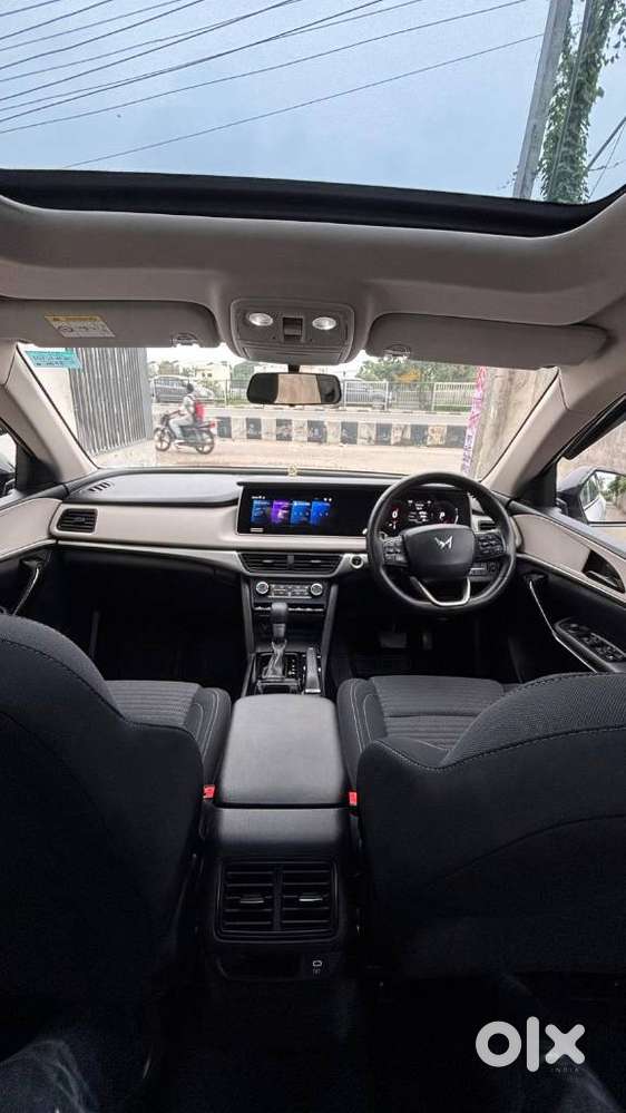 Mahindra Xuv700, 2024, Petrol
