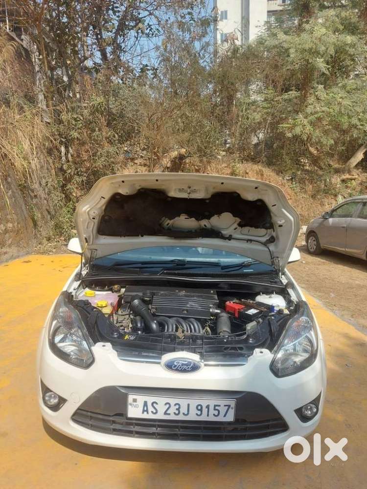 Ford Figo, 2012, Petrol