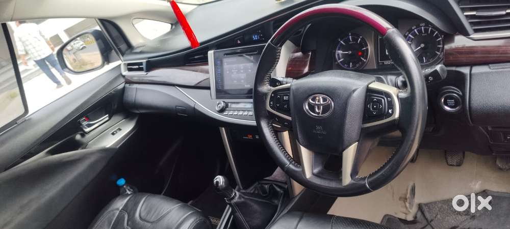 Toyota Innova Crysta 2.4 V 7 Str, 2016, Diesel