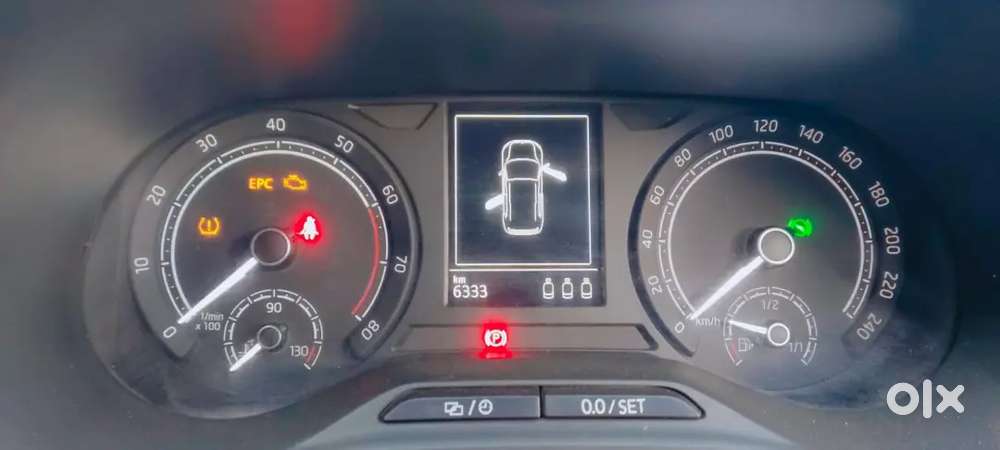 Skoda Kylaq Signature At 2025 Variant