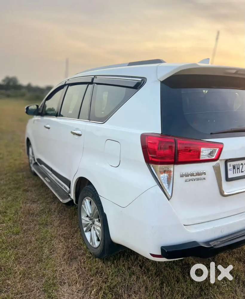 Toyota Innova Crysta 2.4 Z 2017