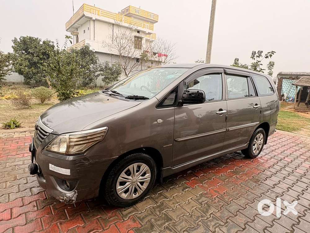Toyota Innova 2012 Diesel Well Maintained