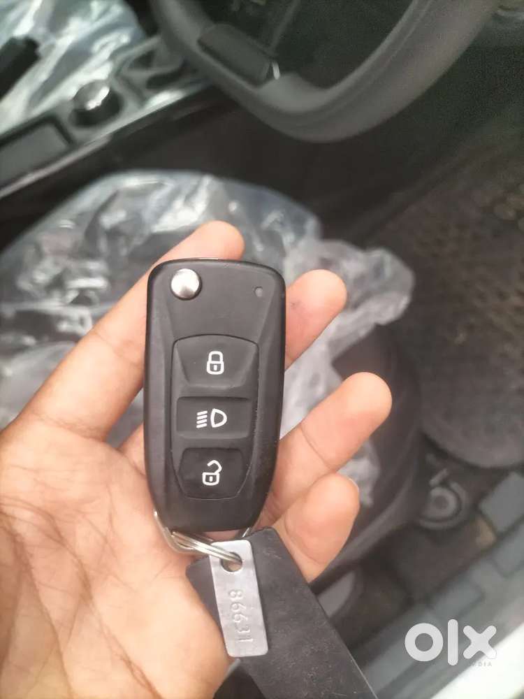 Tata Nexon Pure Pluse 1.2l Turbo 6-speed Manual