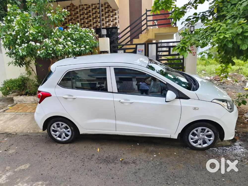 Hyundai Grand I10 2017 Petrol 84600 Km Driven