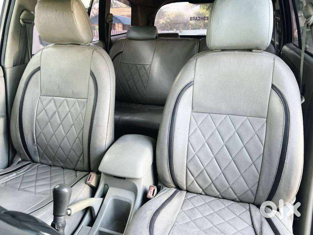 Toyota Innova 2.5 G (diesel) 8 Seater, 2010, Diesel