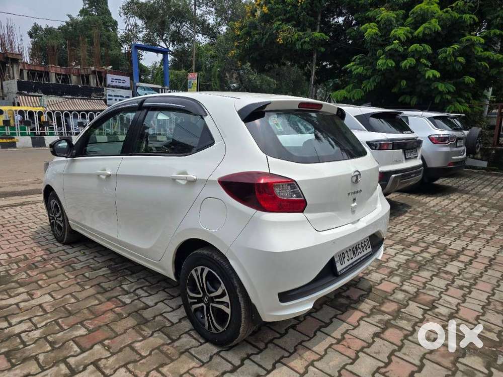Tata Tiago 1.2 Revotron Xt (o), 2023, Petrol