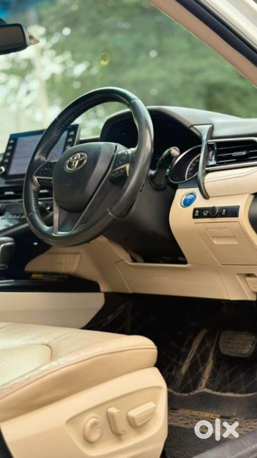 Toyota Camry Hybrid, 2022, Petrol