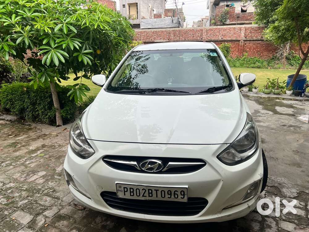 Hyundai Fluidic Verna 2012
