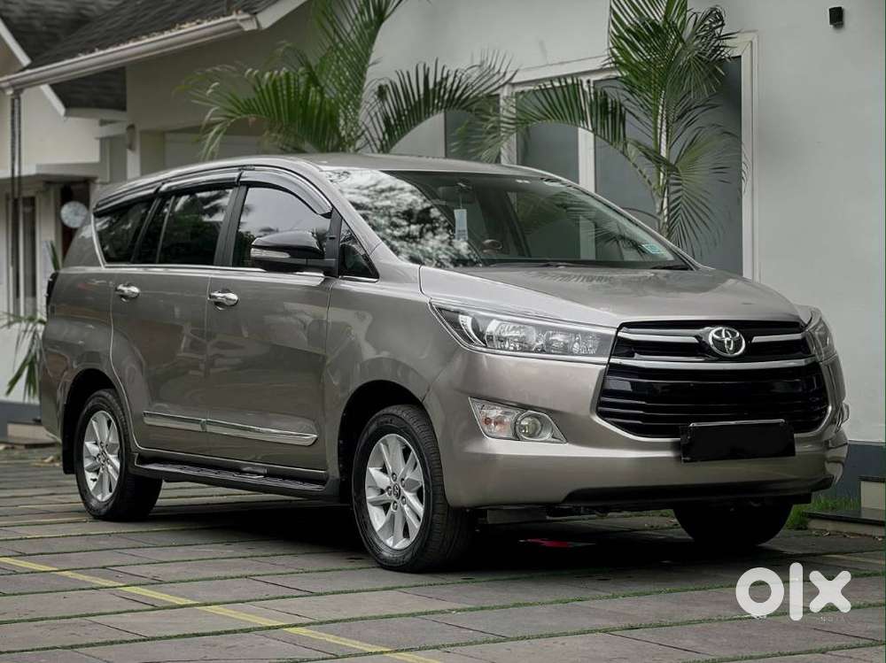 Toyota Innova Crysta 2.4 G Mt, 2017, Diesel