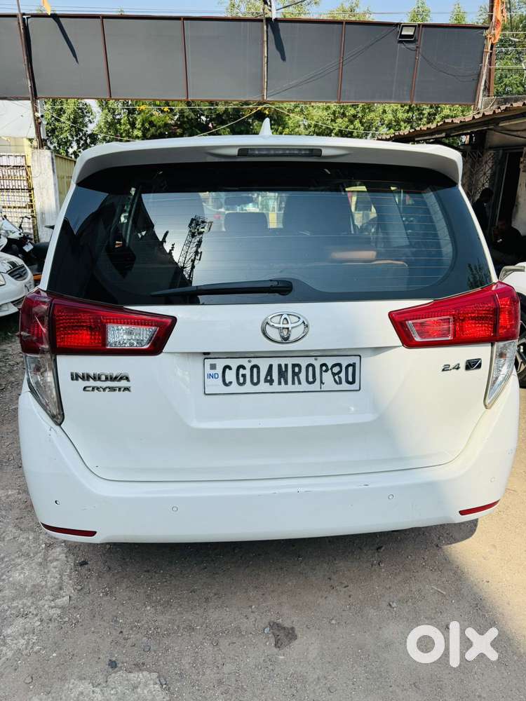 Toyota Innova Crysta 2.4 V 8 Str, 2025, Diesel