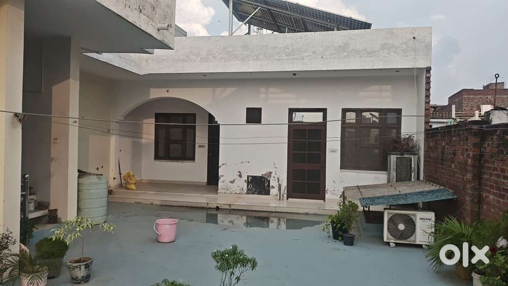 2 bk house on Rent at 1st floor ( Hindu family’s and bachlor allowed)